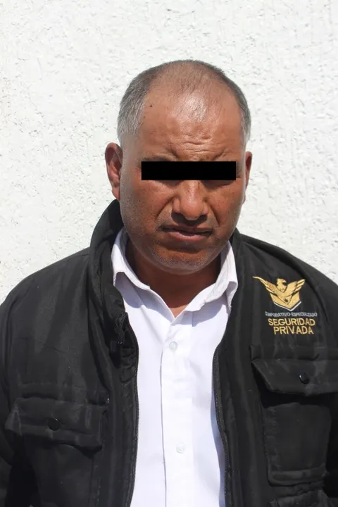 Detienen a vigilantes del Hospital Puebla por robo de dinero en efectivo