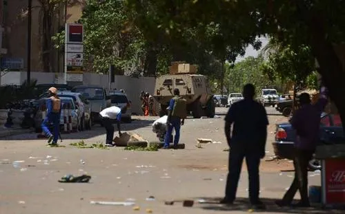Ataque contra embajada de Francia en Burkina Faso deja al menos 28 muertos