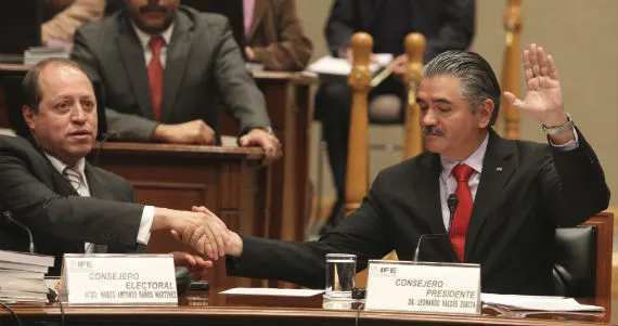 IFE exonera al PRI por Monex y arremete vs AMLO