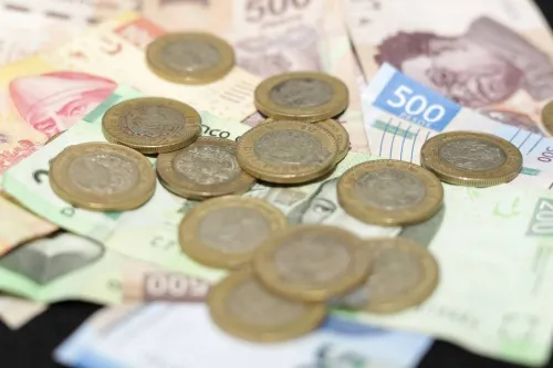 Hay desigualdad salarial en Puebla; la brecha es de 63.80 pesos