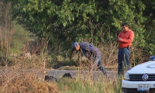 Encuentran dos cuerpos con signos de tortura en San Antonio Mihuacán