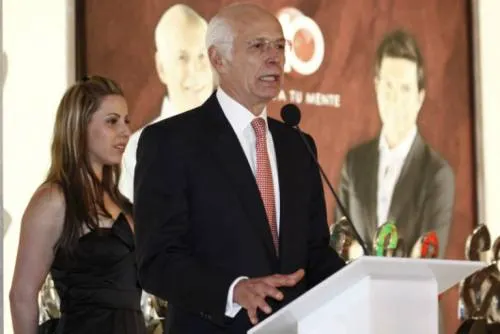 Banco Azteca operará los recursos de los programas de la Secretaría Bienestar