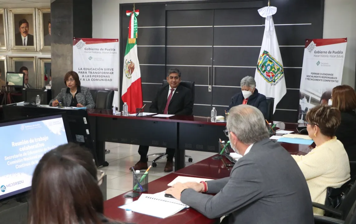 Refuerza SEP procesos de aprendizaje mediante evaluación y formación