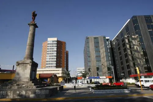 Avenida Juárez, intervenida tras casi 80 años; Ayuntamiento otorgó los permisos