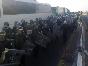 SSPF desaloja a maestros de la Autopista del Sol