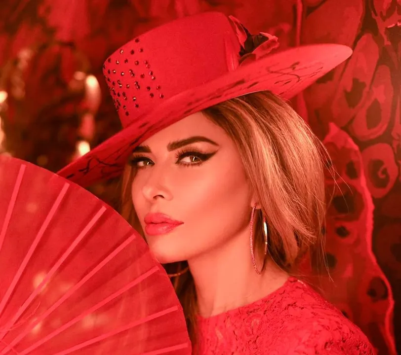 Gloria Trevi formaliza demanda contra Chumel Torres por daño moral