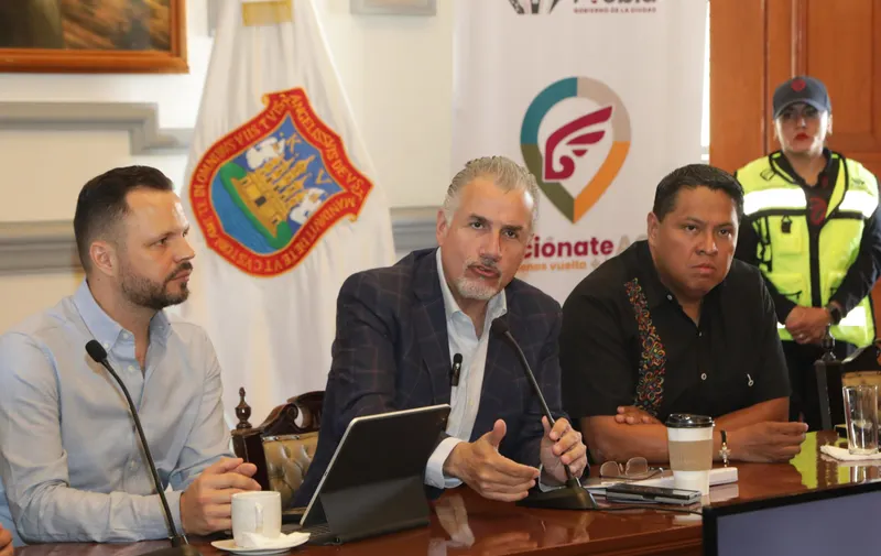 Presenta Ayuntamiento de Puebla el programa" Estaciónate Aquí #MenosVuelta+Lugar"
