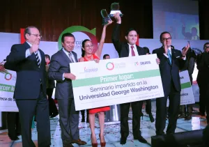 Ganan poblanos certamen nacional Círculos de Debate