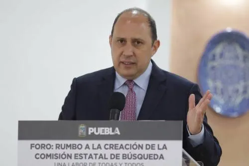 Minimiza Manzanilla Prieto acusaciones de diputados y afirma que no dejará la SGG