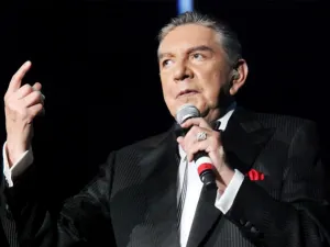 Marco Antonio Muñiz será homenajeado en Premios Oye!