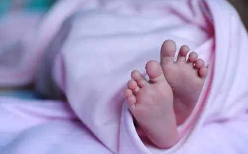 Nace bebé de madre con muerte cerebral en Portugal
