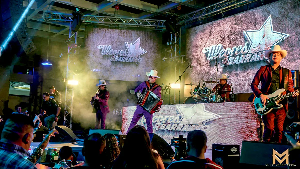 Los Alegres Del Barranco