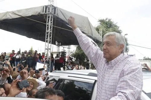 Dice López Obrador que no habrá persecución contra sus adversarios en caso de ganar la elección