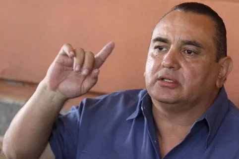 Ministeriales aprehenden por cohecho al dueño del Bar Esfinge