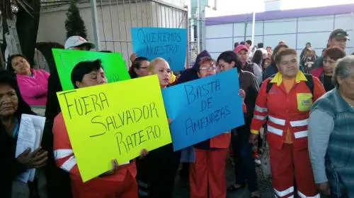 “Naranjitas” se inconforman contra líder sindical, Salvador Pérez