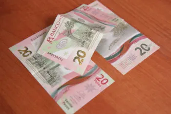 Dólar supera la barrera de los 20 pesos 