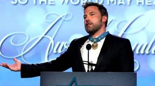 Ben Affleck lanza mensaje tras su salida de rehabilitación