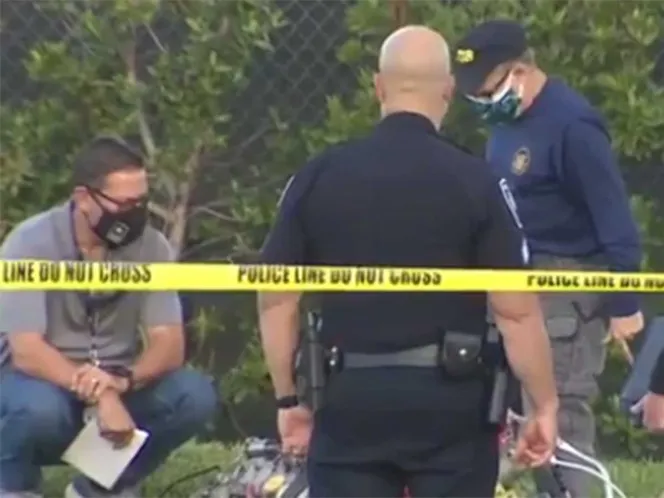 Avioneta se desploma y ‘parte’ auto en Florida; hay 3 muertos
