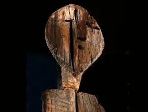 Estatua de madera contendría secretos de 9 mil años