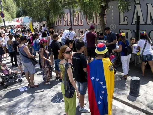 Abre consulta popular contra el gobierno de Maduro