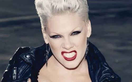 Pink cantará el himno de EEUU en el Super Bowl