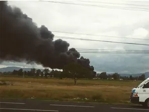 Explota bodega de combustible robado en Tecamachalco