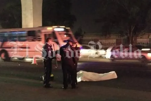 Muere motociclista sobre el Bulevar Rafael Moreno Valle