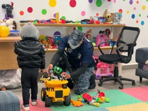 Hallan a niño deambulando por la México-Pachuca en plena pandemia