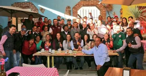 Luis Alberto Arriaga Lila presenta imagen institucional y a su equipo de trabajo