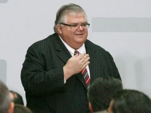 Hay bastante espacio de maniobra para modernizar TLCAN: Carstens