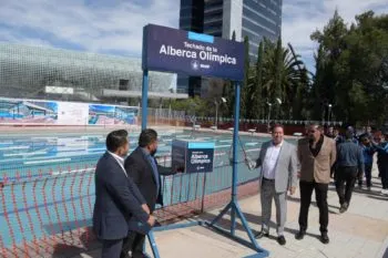 Nueva etapa para la alberca olímpica de la BUAP: colocan primera piedra de su techado