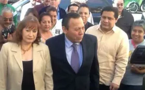 Zambrano espera que más de un millón de perredistas voten este domingo