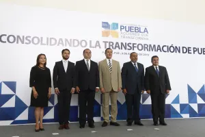 Toma protesta Moreno Valle a nuevos funcionarios de su gobierno