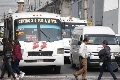 Coordinadora de Transporte pide a gobernador interino aumento de hasta 3 pesos al pasaje