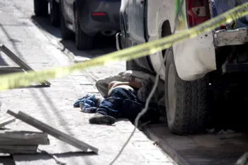 Hombre en situación de calle muere en el Centro Histórico de Puebla, por causas naturales
