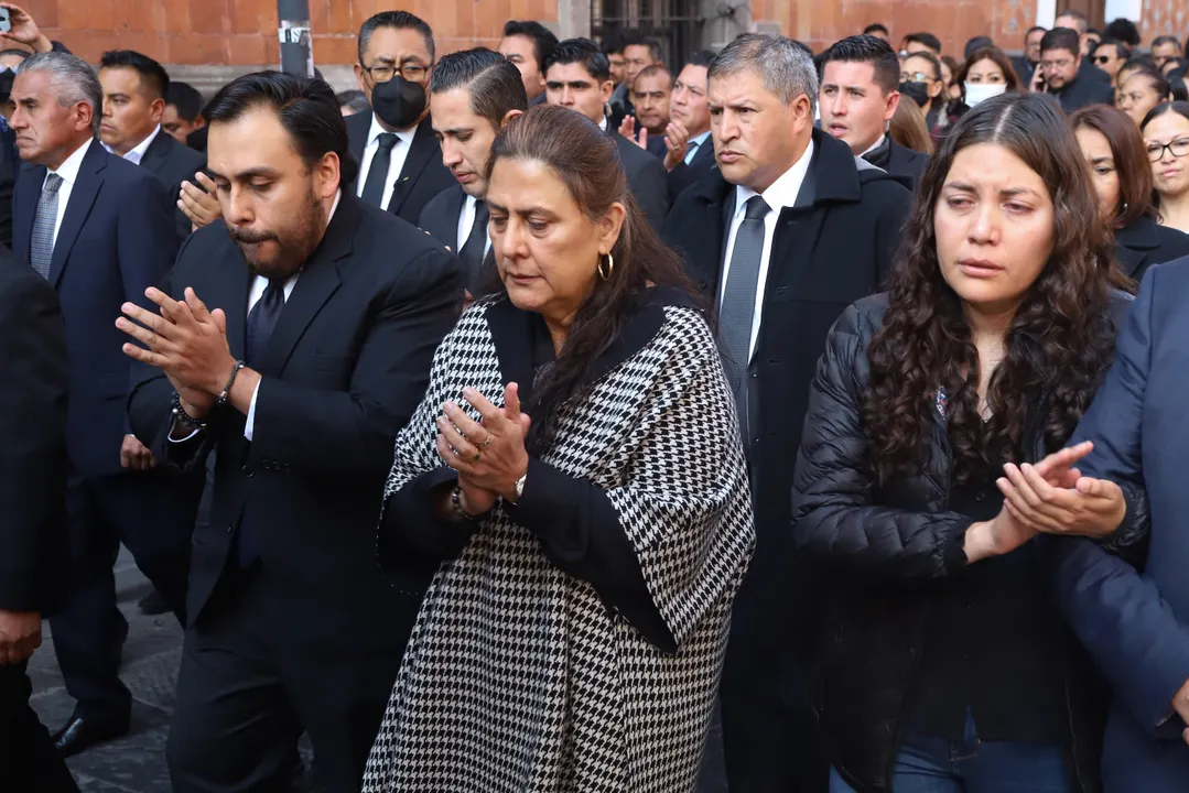 La historia detrás de la sucesión