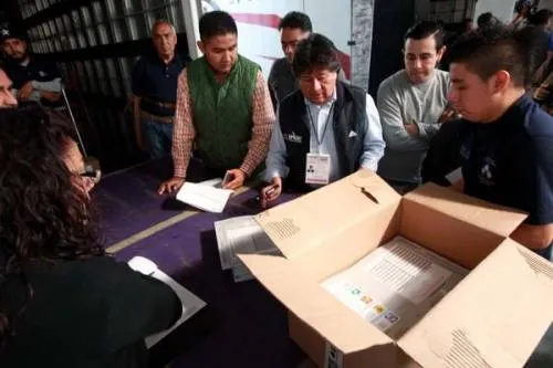 “Si quieren abrir los paquetes electorales, que los abran”