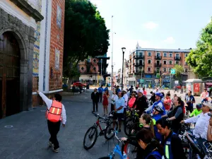 Realizan primer Bicitour en el Centro Histórico