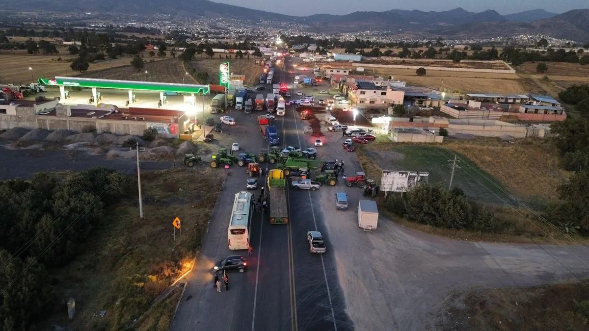 Bloqueo Carretera Apizaco Tlaxco