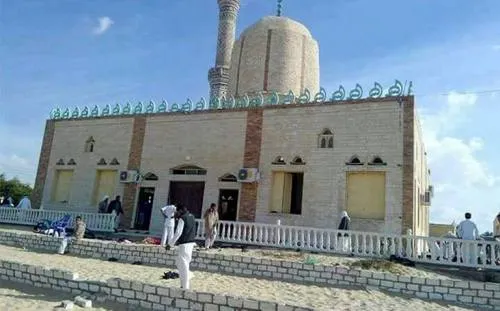 Sube a 185 los muertos en ataque terrorista en mezquita en el Sinaí egipcio