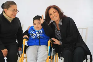 SMDIF entrega más aparatos funcionales a personas en situación vulnerable