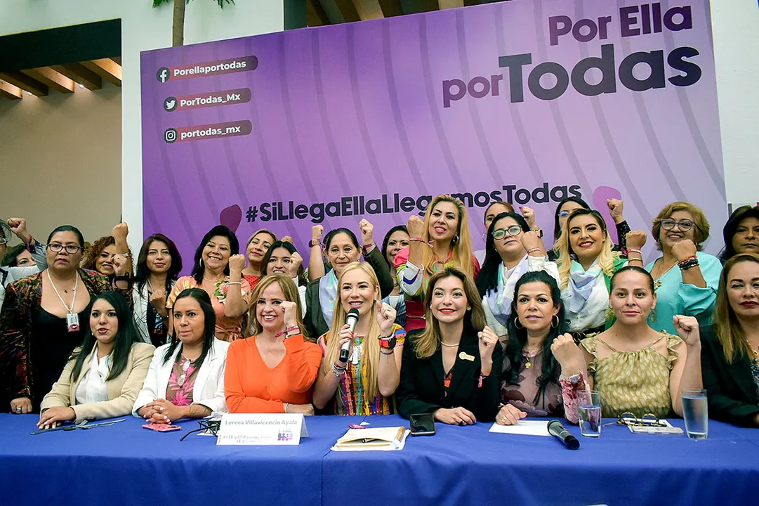Por Ella Por Todas