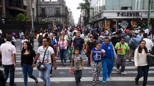 Hogares mexicanos pierden poder de compra por dominancia de empresas en los mercados