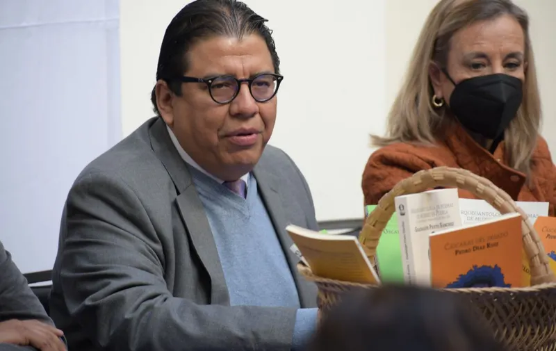 primera-coleccion-de-canasta-de-escritoras-y-escritores