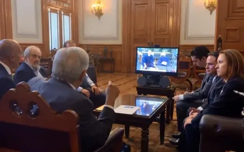 AMLO y Mark Zuckerberg hablan sobre proyecto de llevar internet a todo el país