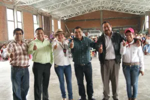 Arely Ávila cuenta con el respaldo de Javier López Zavala