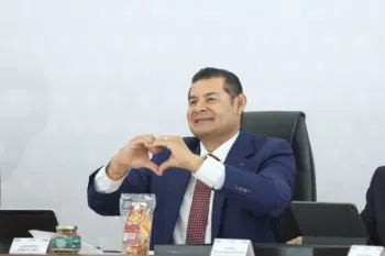Armenta invita a migrantes poblanos en Nueva York a invertir en el Polo de Desarrollo de San José Chiapa