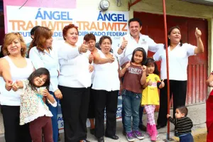 Ángel Trauwitz visitó a vecinos de la colonia Santa Bárbara