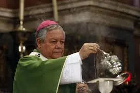 Poblanos decidirán si votan o no por políticos chapulines: Arzobispo