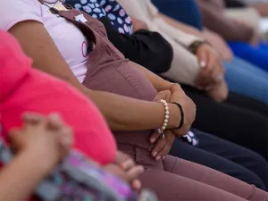 Aumentan a 400 mil los embarazos entre adolescentes
